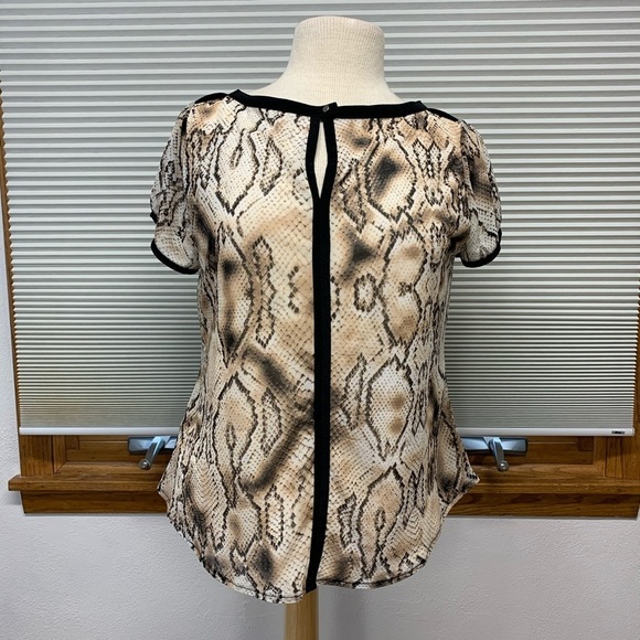 Worthington NWT snakeskin print blouse Size LP - Picture 1 of 7
